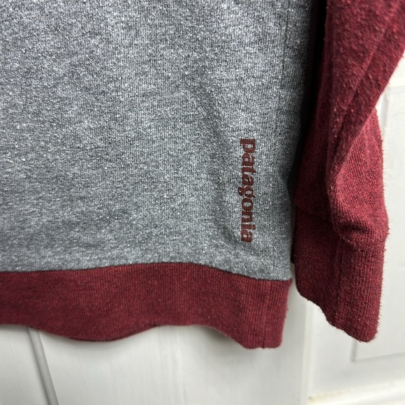 Patagonia Women's Size Small Wilderness Defender Gray/Red Long Sleeve Shirt - Picture 8 of 11